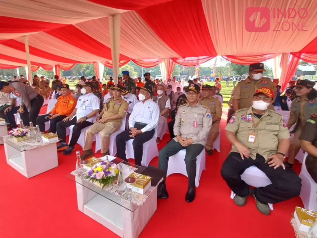Pj Gubernur DKI Jakarta menghadiri Apel Kesiapsiagaan Nasional Menghadapi Bencana Hidrometeorologi. (Indozone/Febyora Dwi Rahmayani).