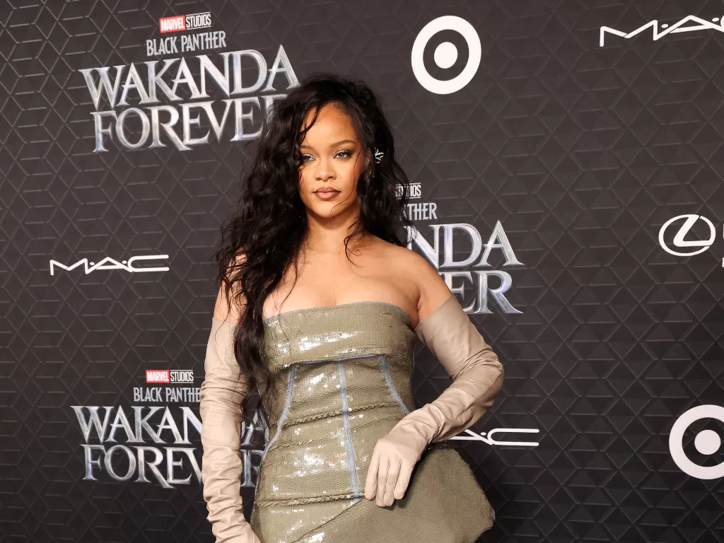 Rihanna menghadiri world premiere Black Panther: Wakanda Forever (REUTERS/Mario Anzuoni)