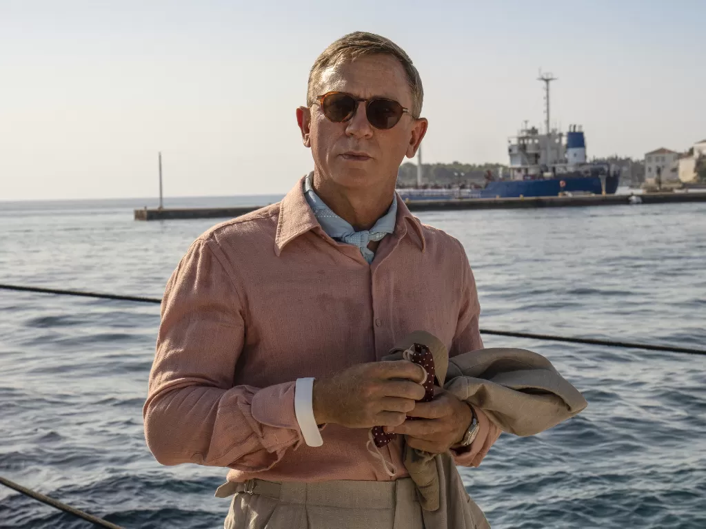 Daniel Craig di film Glass Onion: A Knives Out Mystery (2022). (Imdb)