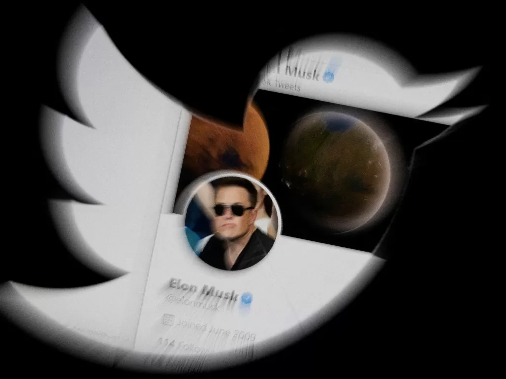 Elon Musk jual saham Tesla untuk beli Twitter. (REUTERS/Dado Ruvic)