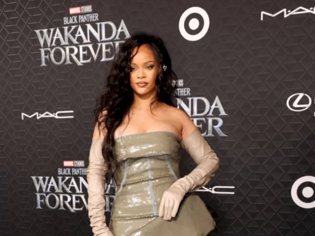 Rihanna menghadiri world premiere Black Panther: Wakanda Forever. (REUTERS/Mario Anzuoni)