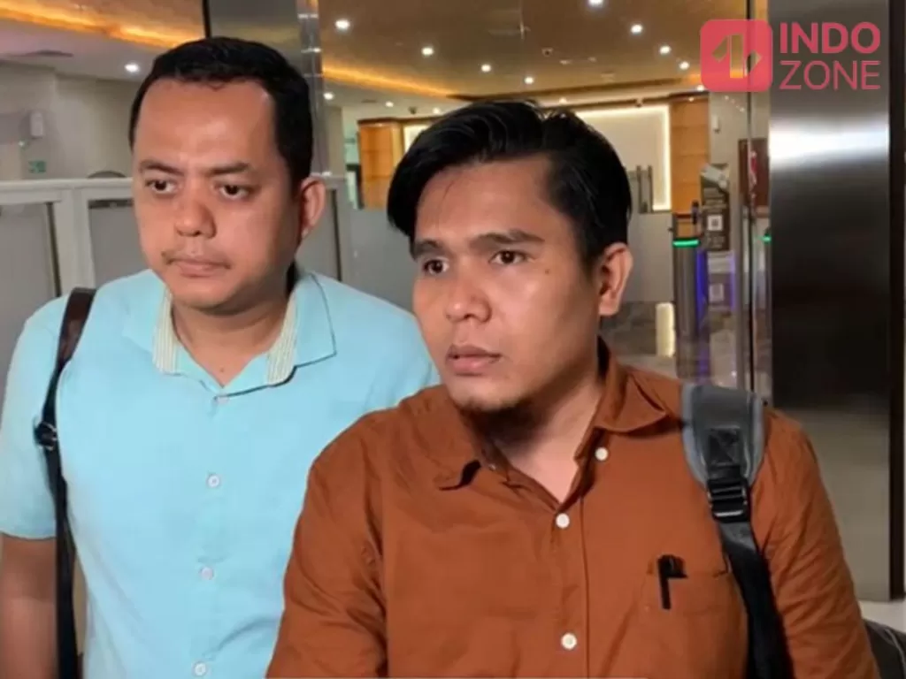 Kuasa hukum korban robot trading Net89, Zainul Arifin di Bareskrim Polri, Jakarta. (INDOZONE/Samsudhuha Wildansyah).