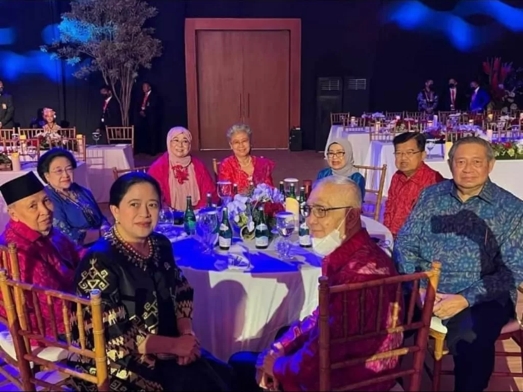 Megawati dan SBY semeja di acara makan malam G20. (twitter/@jansen_jsp)