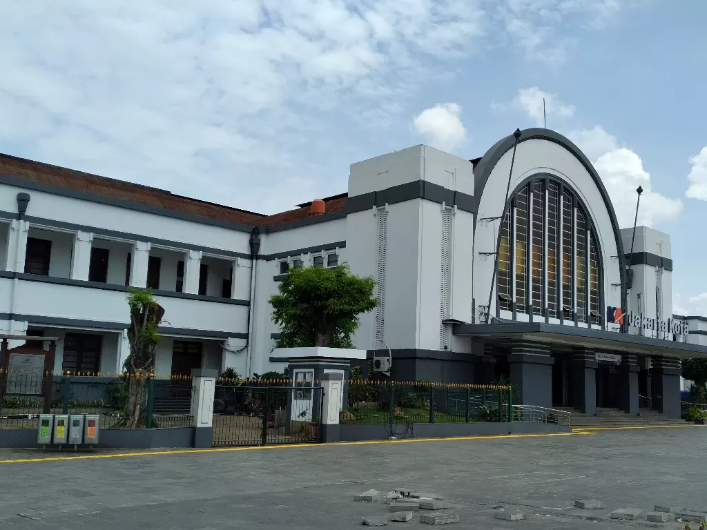 Stasiun Jakarta Kota. (Z Creators/Vivi Sanusi)