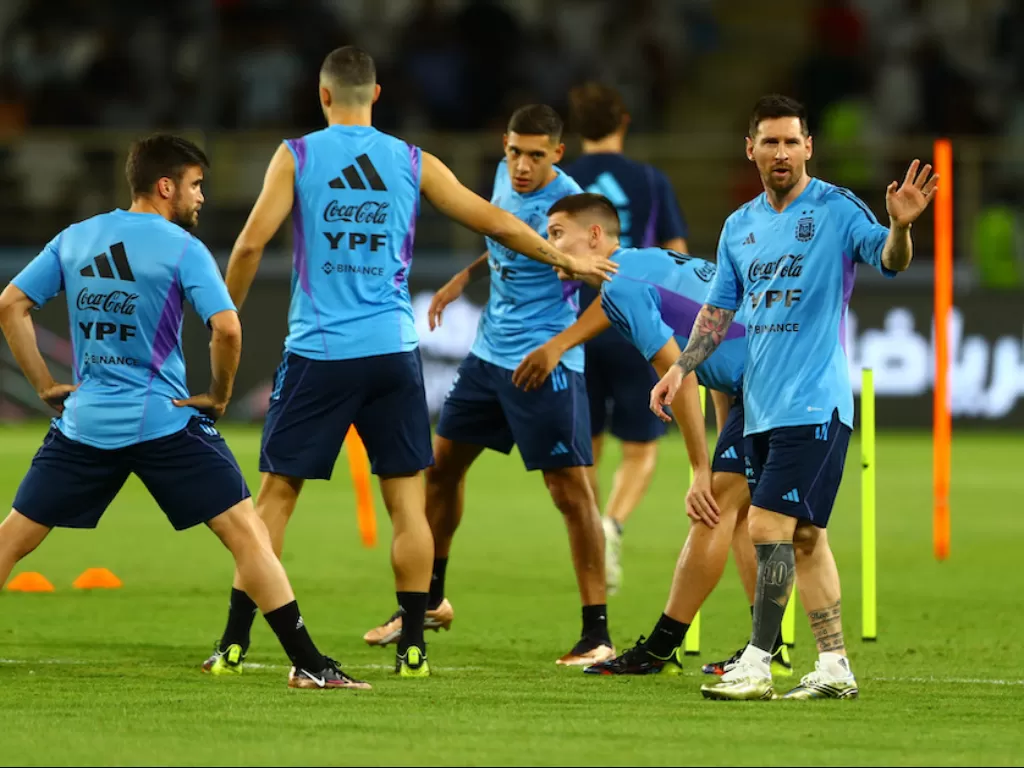Timnas Argentina berlatih (REUTERS/Amr Alfiky)