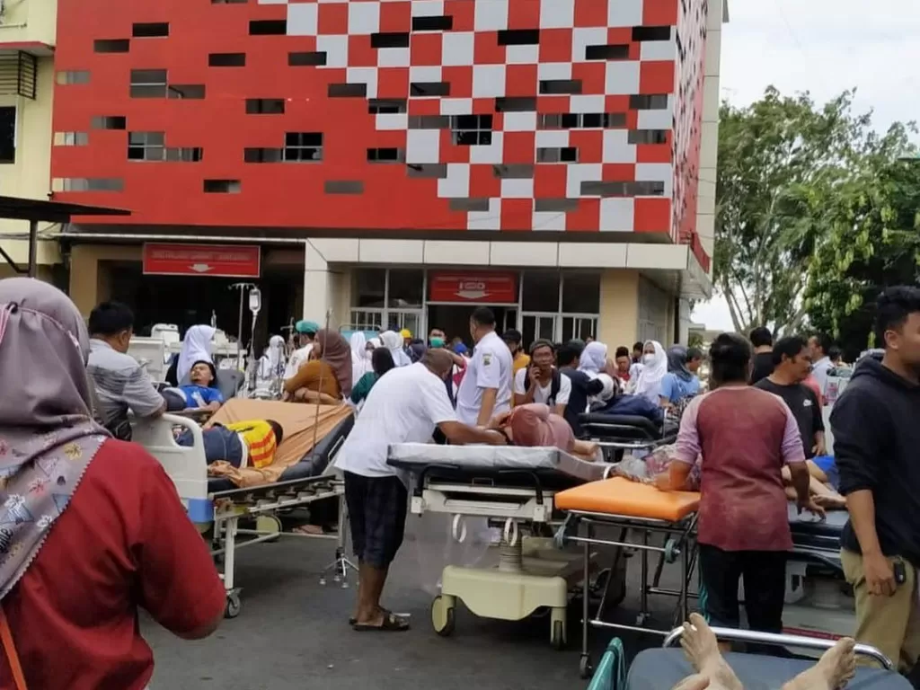 Pasien rumah sakit di RSUD Cianjur diungsikan. (instagram/@visitcianjur).