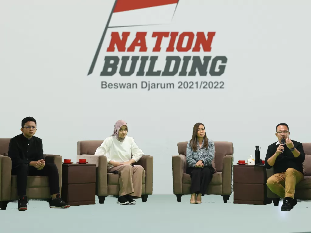 Talk show Nation Building “Merajut Asa, Bangkitkan Harapan” bersama Zalfa Attiyah Faradiba, Neysa Valeria dan Arjuna Marcelino. (Djarum Foundation)