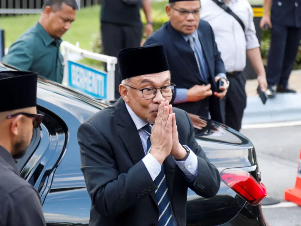Anwar Ibrahim segera dilantik sebagai Perdana Menteri Malaysia. (REUTERS/Hasnoor Hussain)