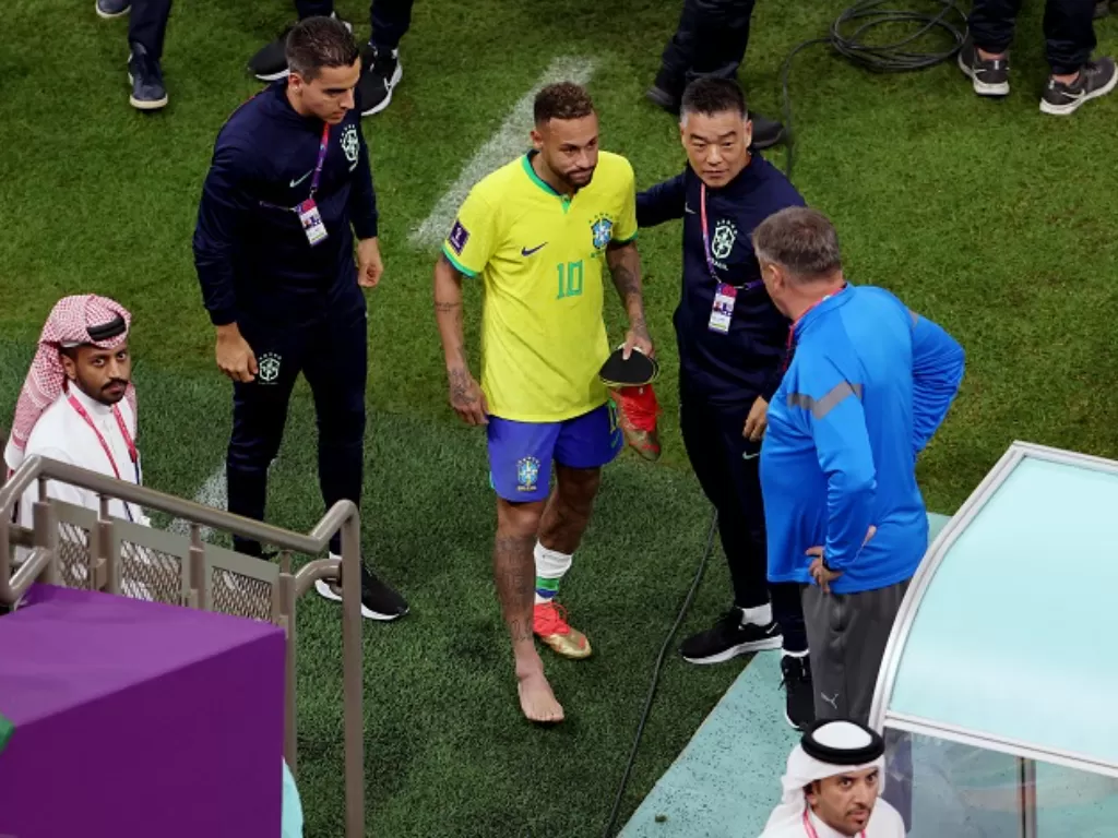 Neymar mengalami cedera engkel saat tampil di laga Timnas Brasil vs Serbia. (REUTERS/Molly Darlington)