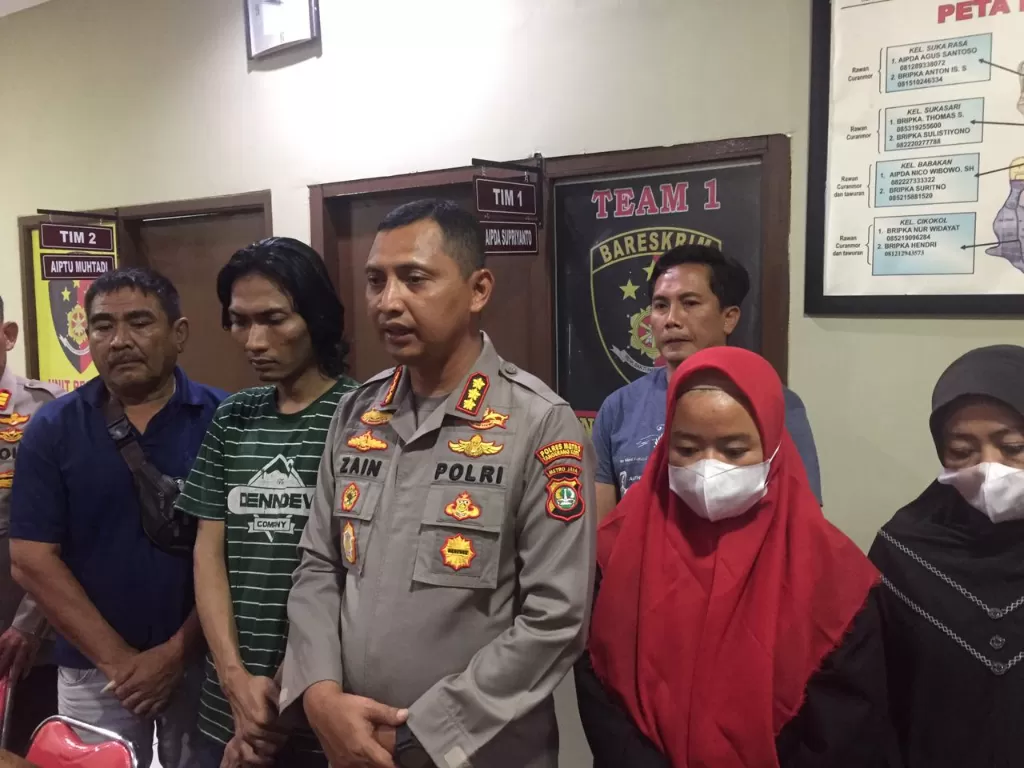 Polres Metro Tangerang mendamaikan pemotor yang memukul pegawai SPBU. (Dok Polres Tangerang)