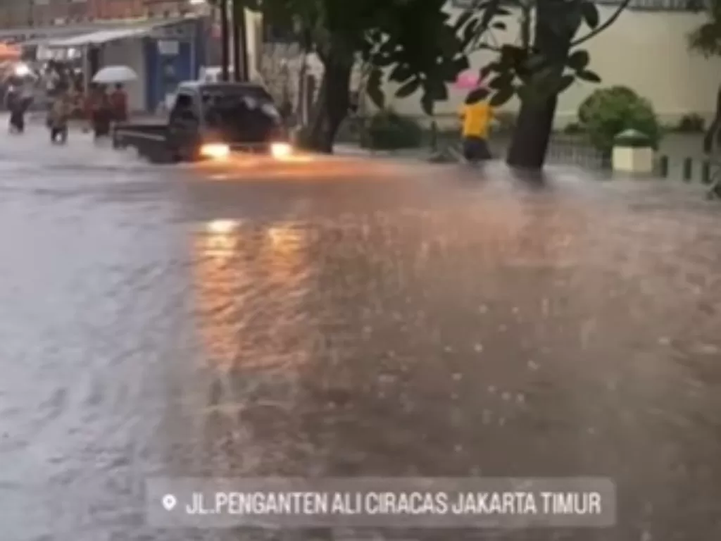 Banjir di Ciracas. (intagram/@jktinfo).