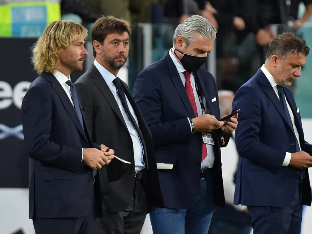 Pavel Nedved dan Andrea Agnelli sebelum pertandingan Juventus (Reuters/Massimo Pinca)