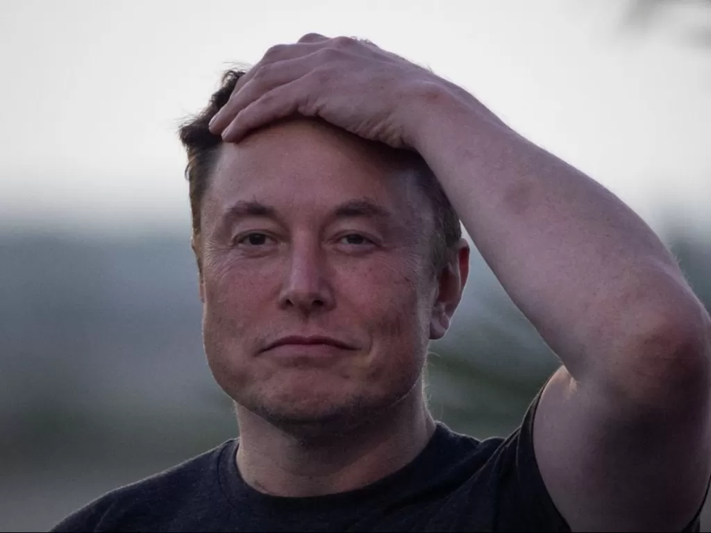 Elon Musk naikan jumlah karakter di Twitter. (REUTERS/ Adrees Latif)