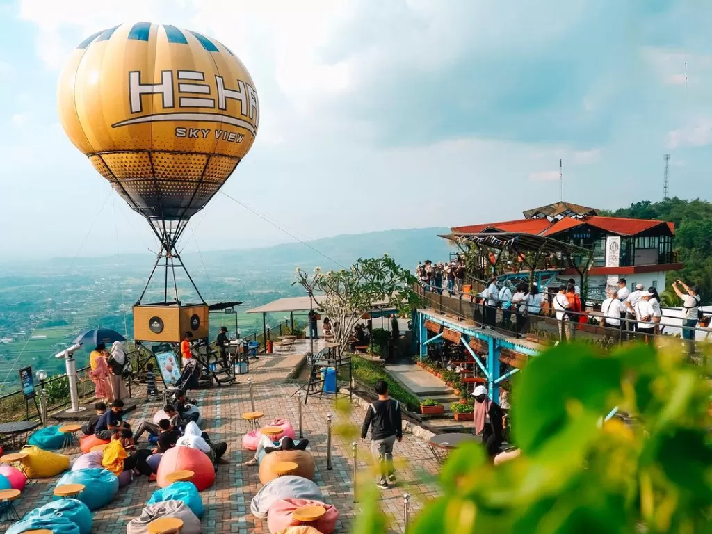 Suasana indah di Heha Sky View, Yogyakarta. (Instagram/hehaskyview)