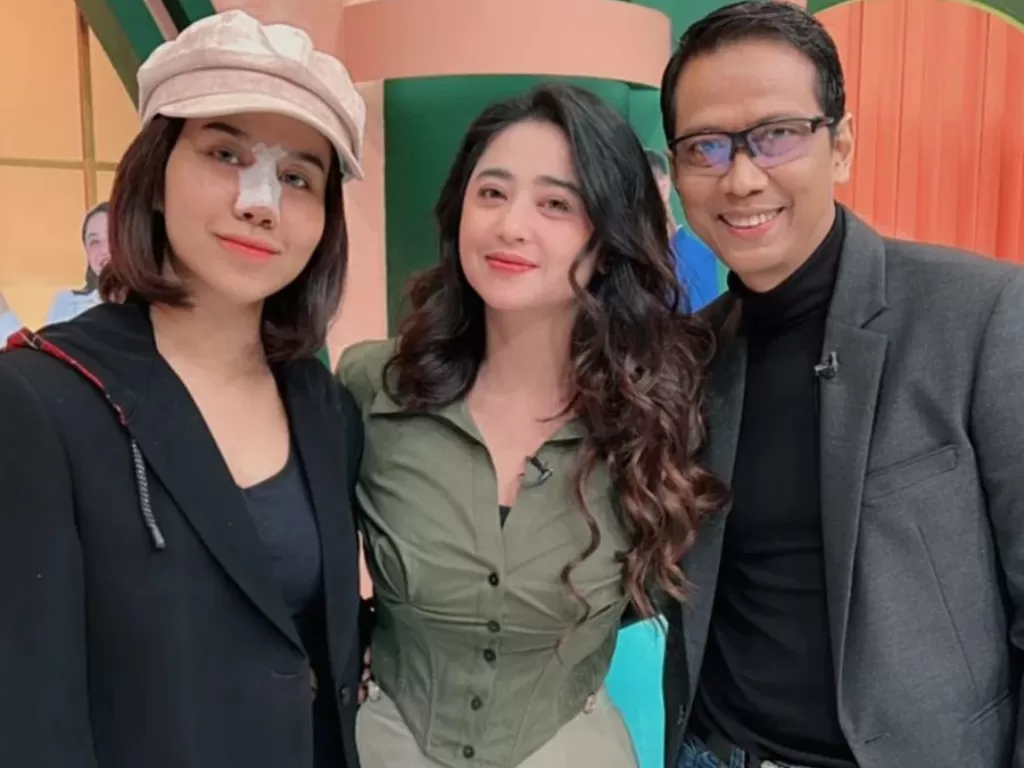 Mayang Lucyana Fitri bersama Dewi Perssik dan Doddy Sudrajat (Instagram/@dodysoedrajat_1)