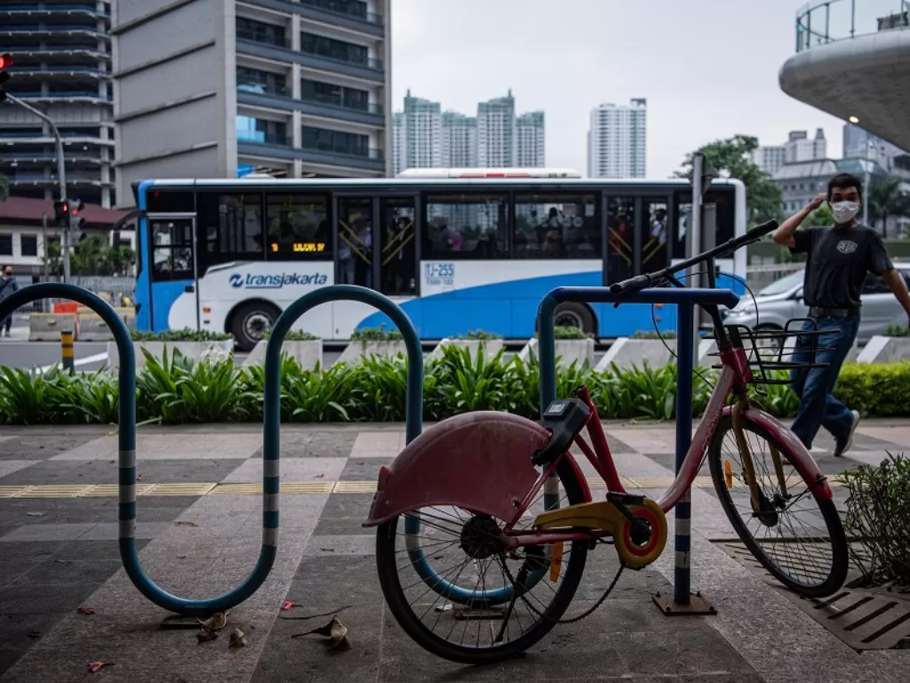 Kondisi Sewa Sepeda di Jalan Jenderal Sudirman (ANTARA Foto/Sigid Kurniawan)