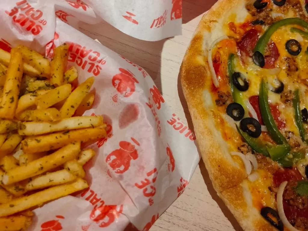 Pizza ala Amerika di Surabaya (Z Creators/Clara Ayu)