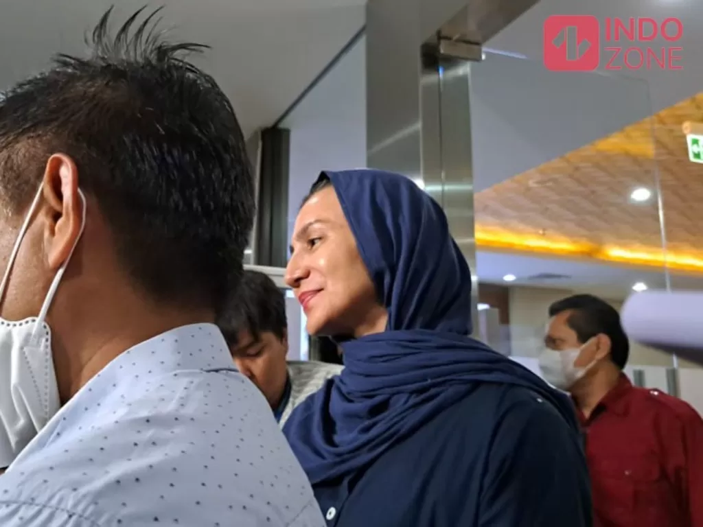 Wanda Hamidah jalani sidang mediasi di Bareskrim Polri (INDOZONE/Arvi)