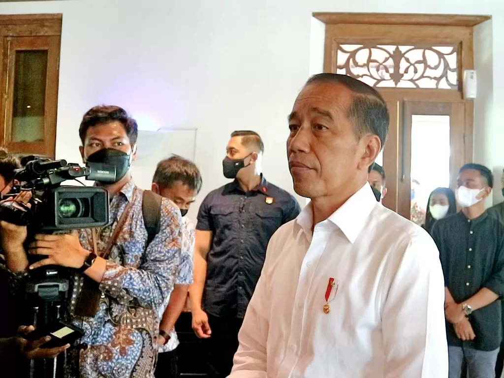 Presiden Jokowi menberikan keteranga kepada awak media. (Z Creators/Is Ariyanto)