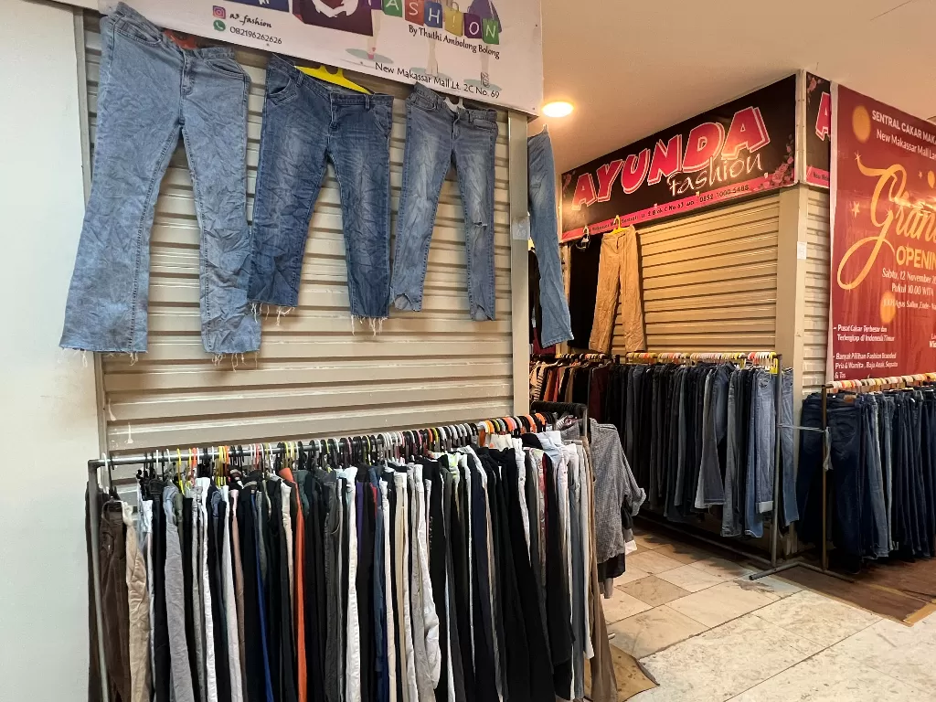 Pusat thrifting di New Makassar Mall (Z Creators/Retno Mandriyarini)