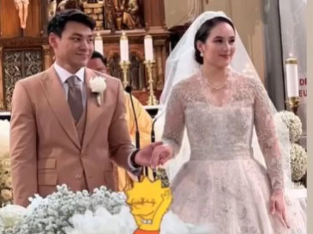 Pernikahan Chelsea Islan dan Rob Clinton di Gereja Katedral Jakarta. (Instagram/@yauwmeyerpatrick/@robclintonkardinal)