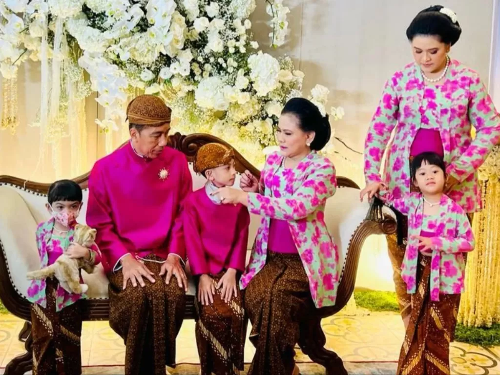 Keluarga Jokowi di prosesi siraman Kaesang (Instagram/jokowi)