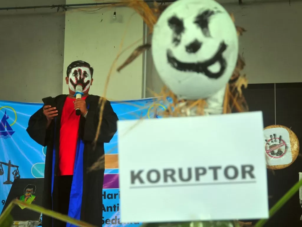 Peringatan Hari Anti Korupsi di di SMP K, Kudus, Jawa Tengah (ANTARA FOTO/Yusuf Nugroho)