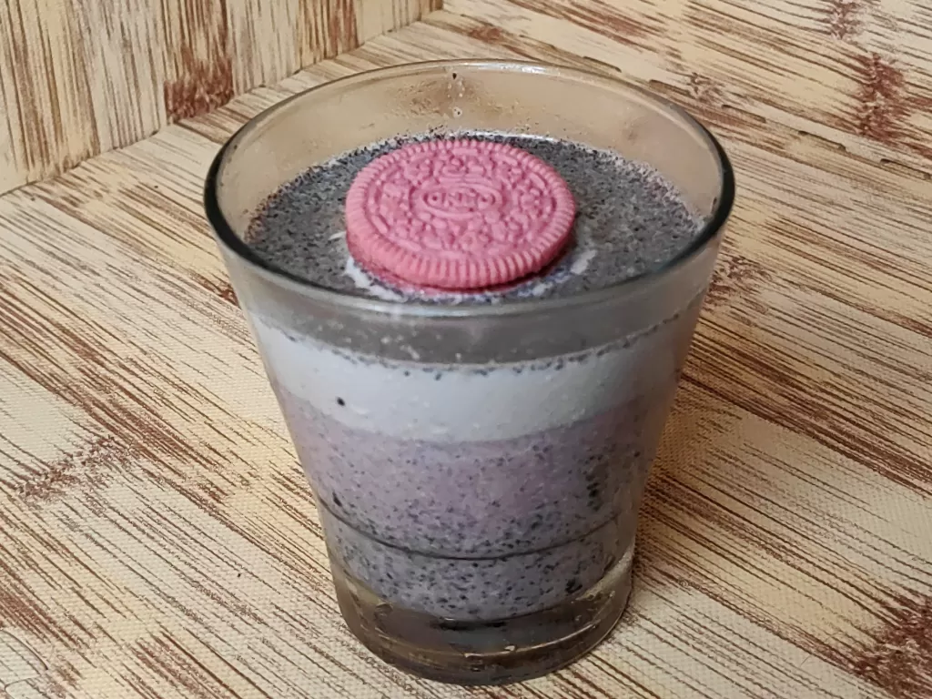 Oreo Blackpink Milkshake mudah dibuat di rumah (Z Creators/Rahmat Wibowo)