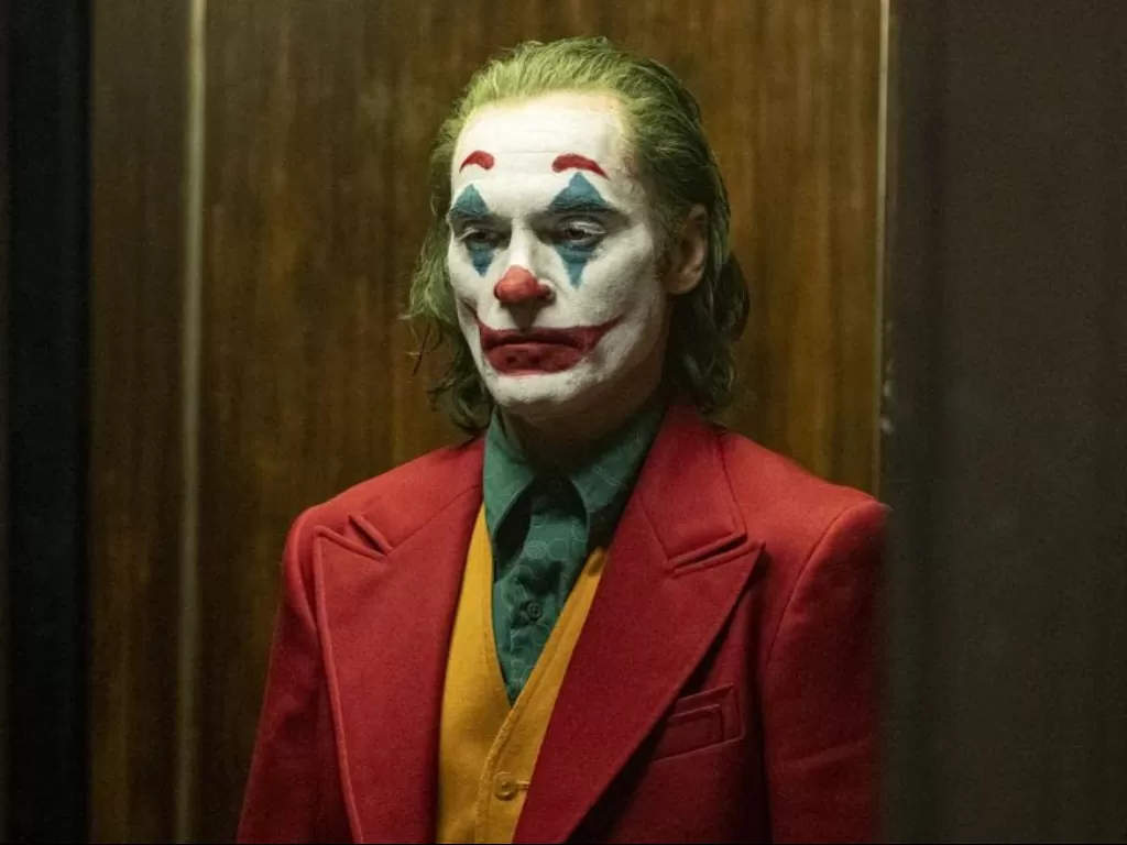 Joaquin Phoenix dalam Joker (2019) (IMDb)