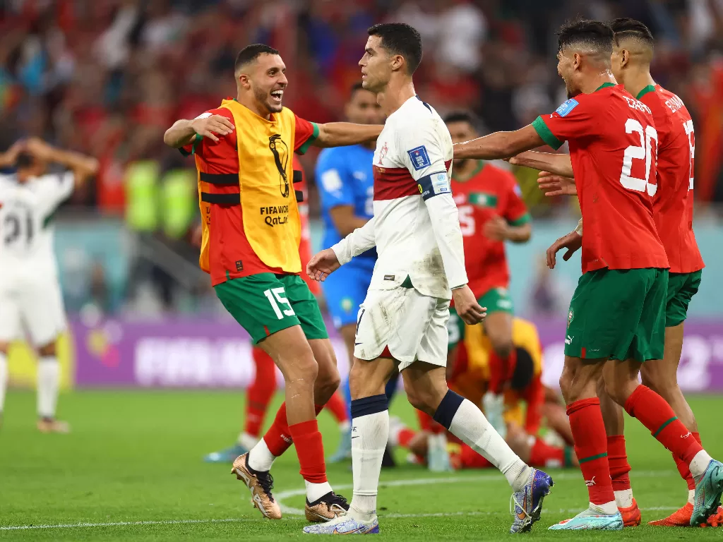 Pemain Maroko berhasil lolos ke semifinal Piala Dunia 2022 usai kalah Portugal. (REUTERS/Carl Recine)