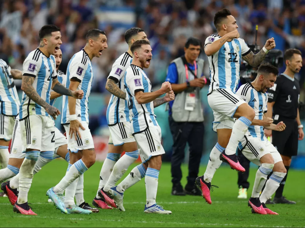 Timnas Argentina melakukan selebrasi (REUTERS/Molly Darlington)