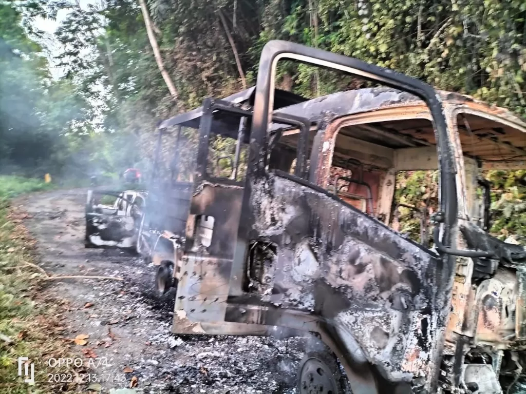 KKB Papua serang bakar mobil polisi. (Z Creators/Nedi Pandjaitan)
