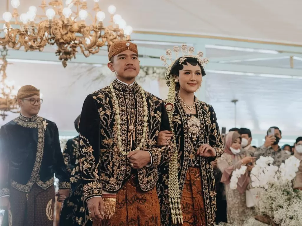 Erina Gudono merasa takjub saat melihat Kaesang Pangarep di video pernikahan mereka. (Instagram/@erinagudono)