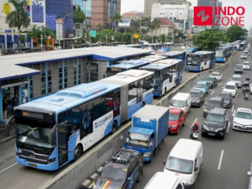 Ilustrasi bus transjakarta (INDOZONE/Arya Manggala)