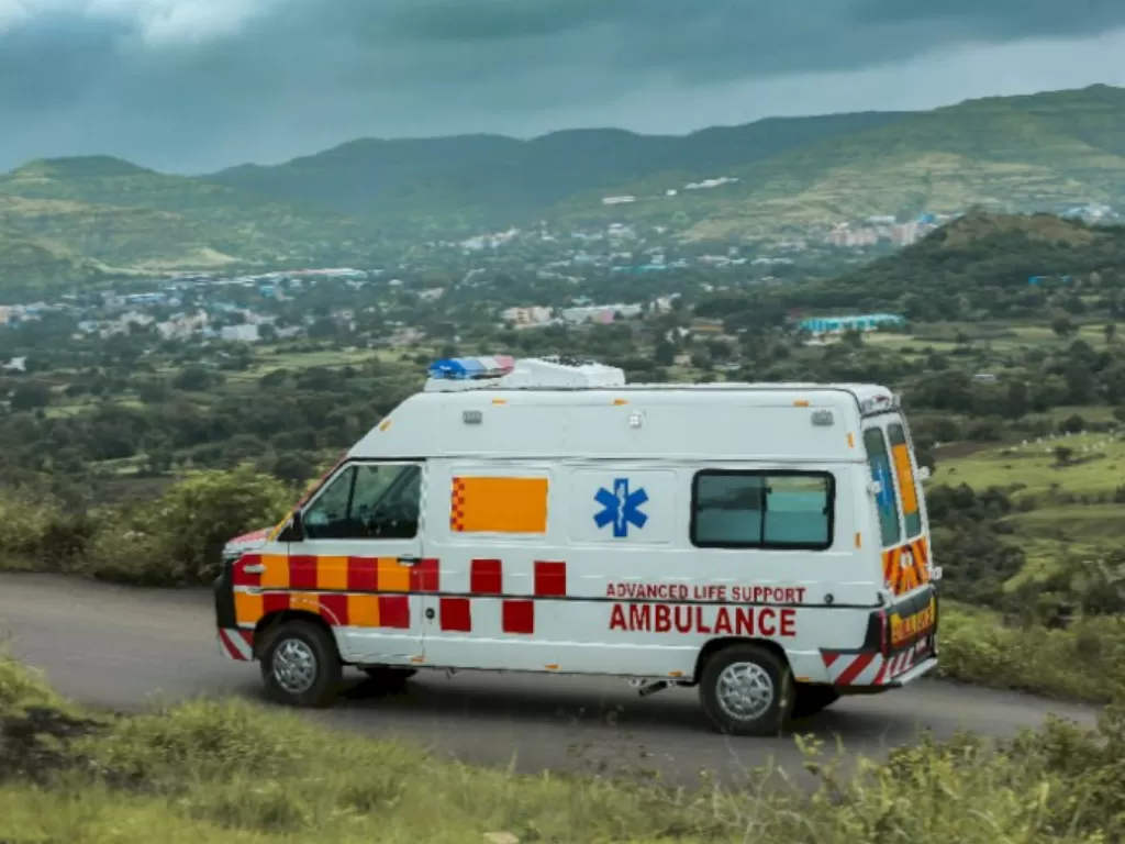 Ilustrasi mobil ambulans. (Freepik)
