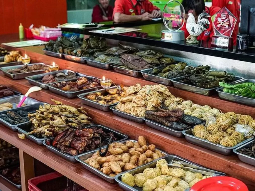 Warung Nasi Ibu Imas, wisata kuliner Bandung (instagram.com/infobandungkuliner)