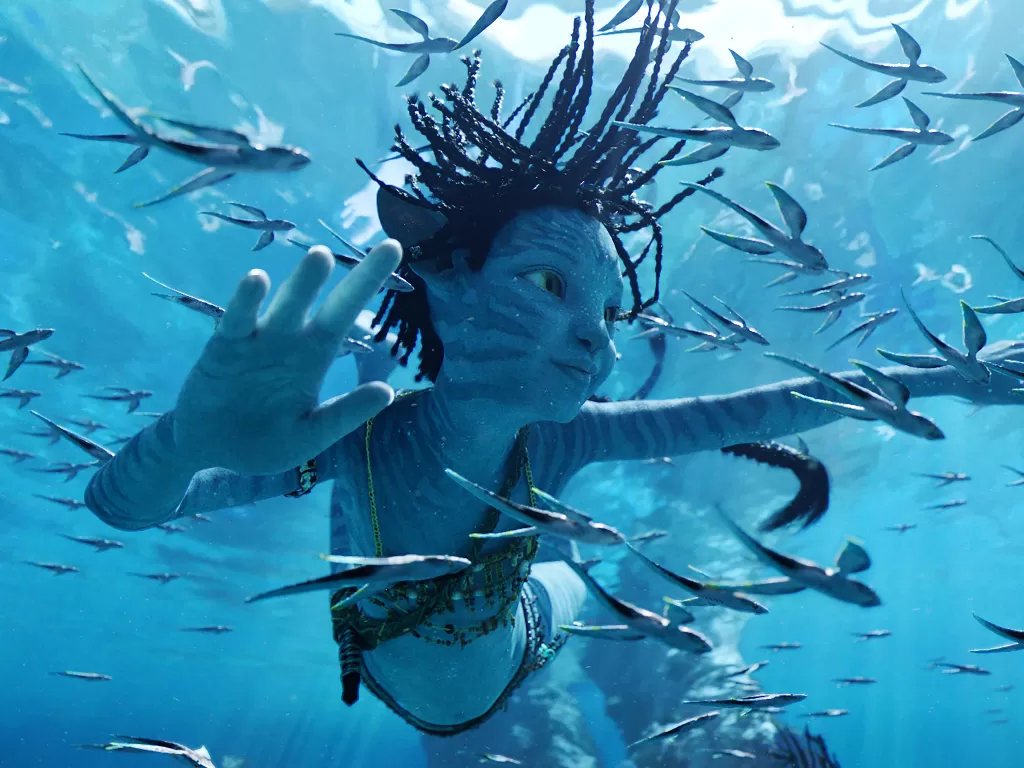 Film Avatar: The Way of Water tembus 1 miliar dollar. (Imdb)