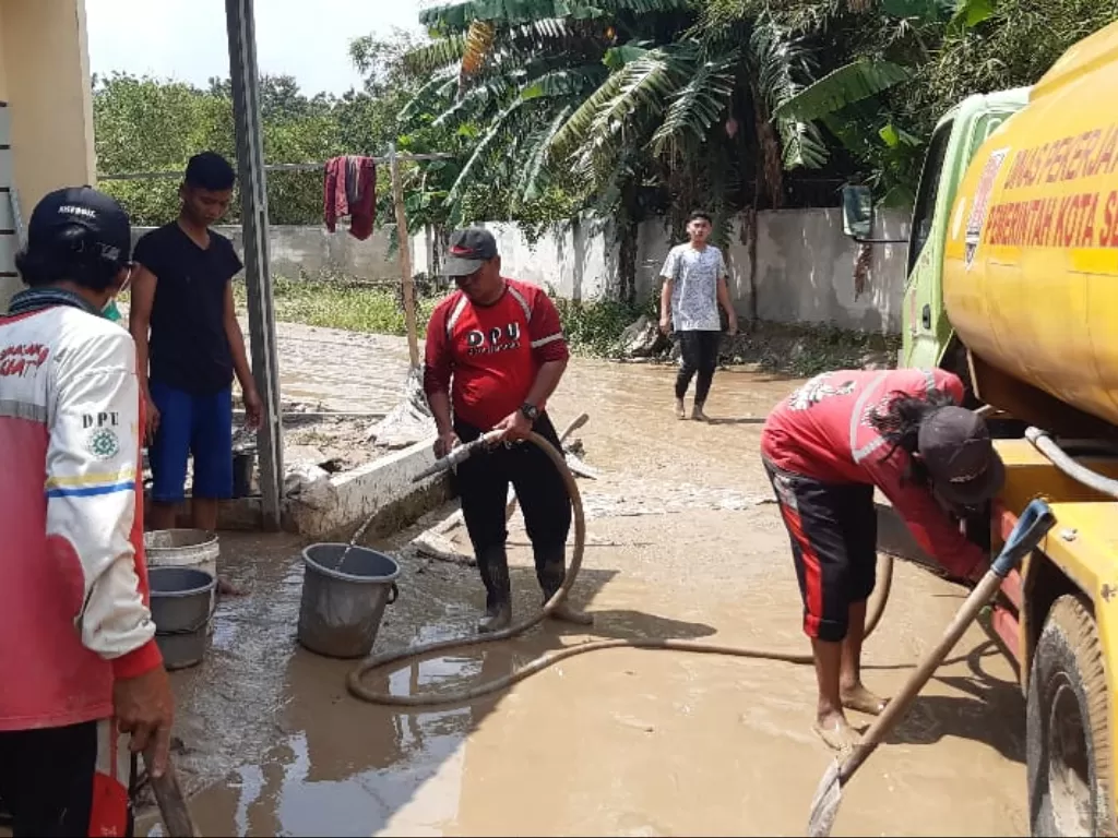 Upaya pembersihan lumpur usai banjir di Semarang (Dok. Pemkot Semarang)