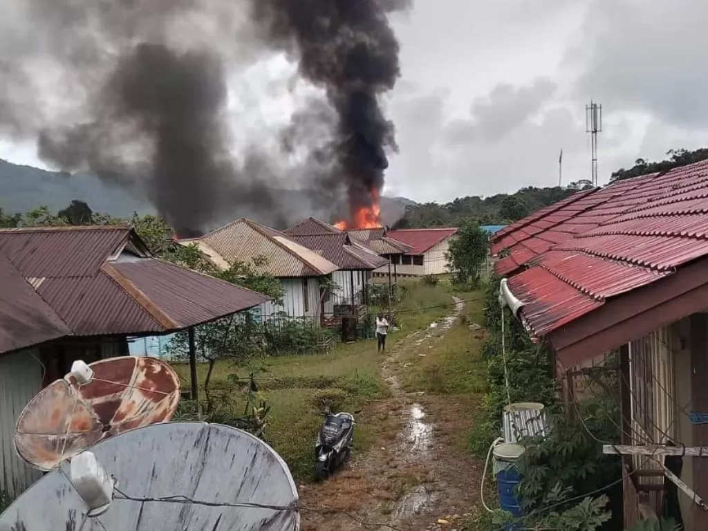 SMKN 1 Oksibil Papua dibakar oleh Kelompok Kriminal Bersenjata (KKB). (Dok Polda Papua)