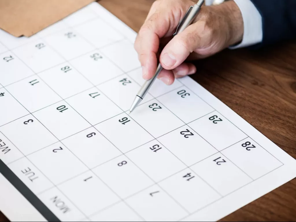 Ilustrasi tanggal libur di kalender (freepik.com)