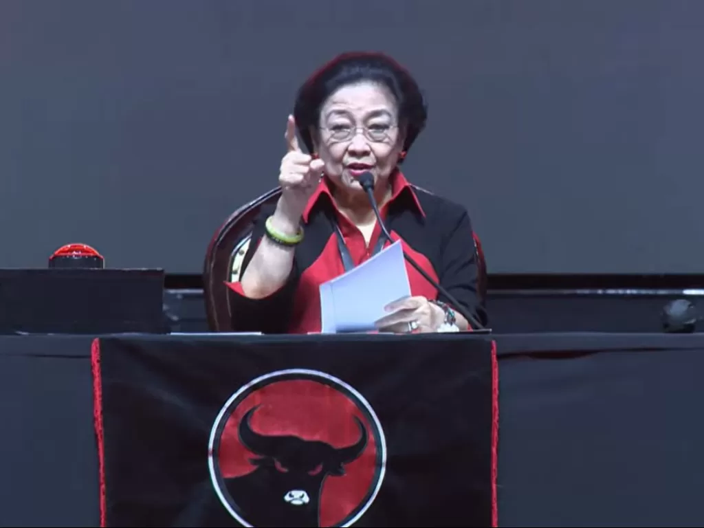 Ketum PDIP Megawati Soekarnoputri ancam pecat kader yang tak taan aturan partai. (Youtube/Dok PDIP)