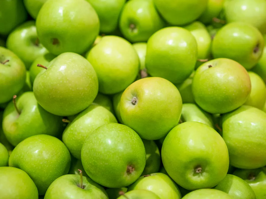 Manfaat apel hijau untuk kesehatan. (FREEPIK/pereslavtseva)