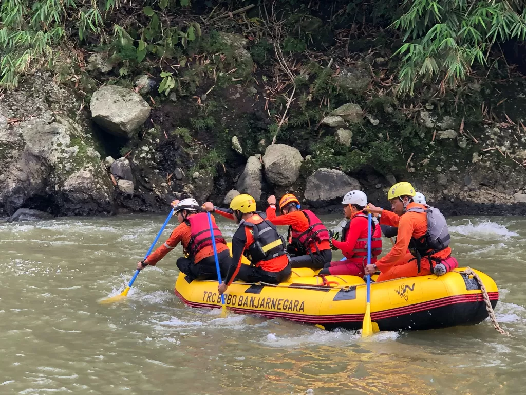 Pencarian korban hanyut di Sungai Serayu terus dilakukan (Z Creators/Panji Aqsodewo)