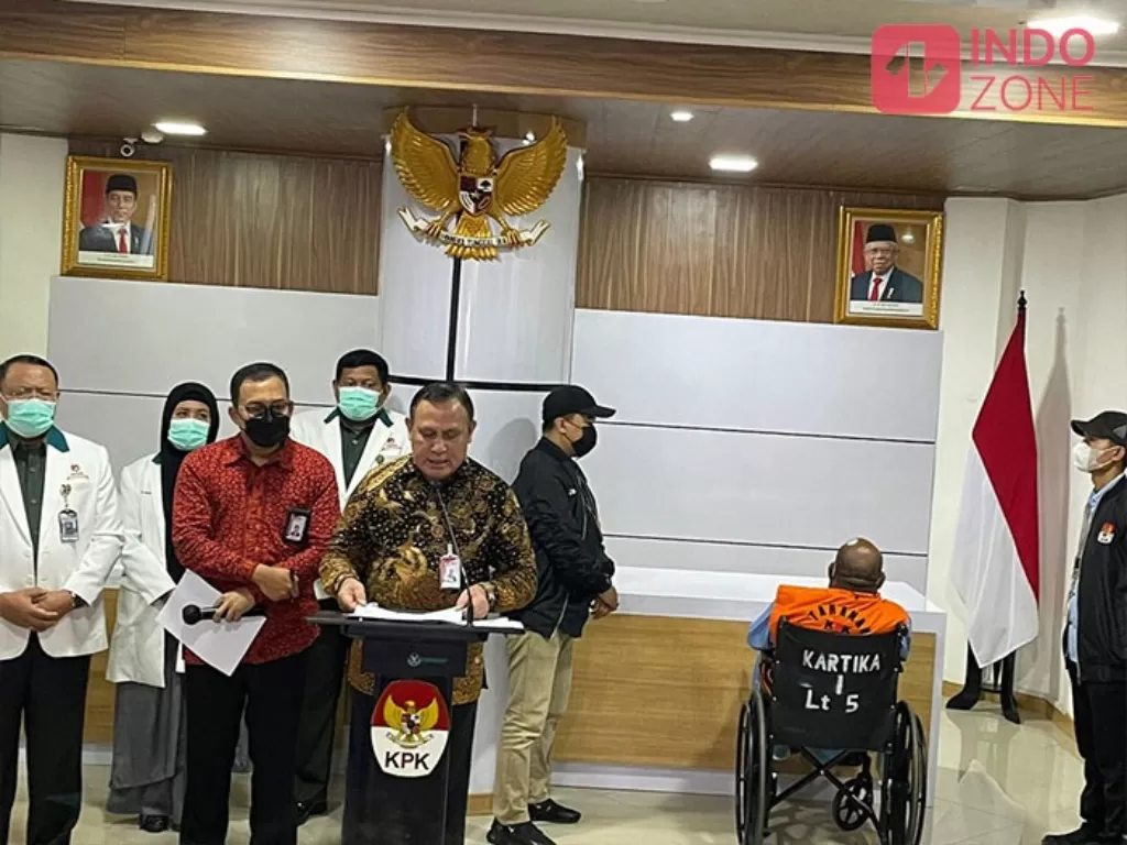 KPK Tahan Gubernur Papua Lukas Enembe Tapi Dibantarkan Sementara di RSPAD (INDOZONE/Asep Bidin Rosidin).