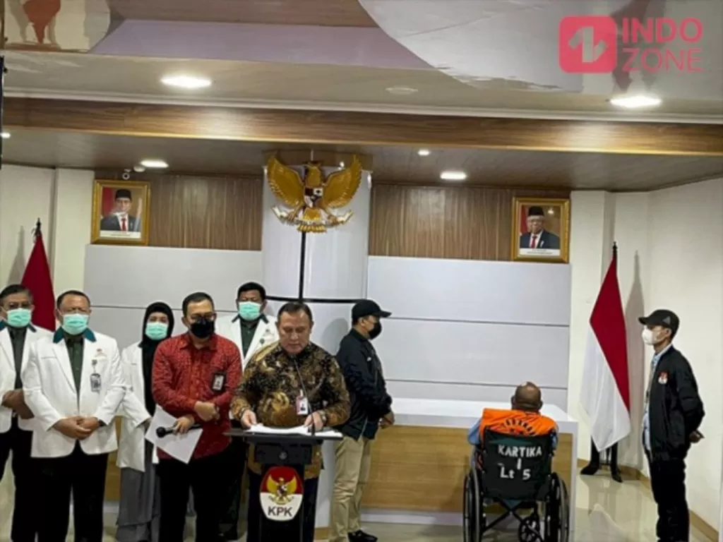 KPK Tahan Gubernur Papua Lukas Enembe Tapi Dibantarkan Sementara di RSPAD (INDOZONE/Asep Bidin Rosidin)