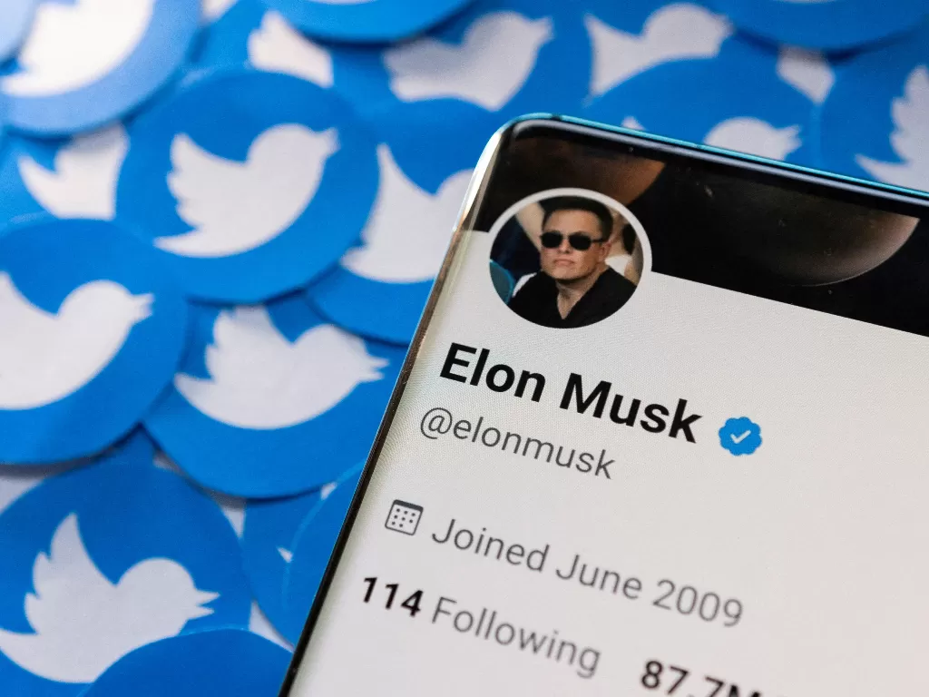 Elon Musk pertimbangkan jual username populer Twitter. (REUTERS/Dado Ruvic)