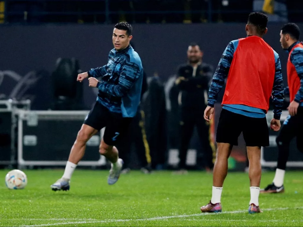 Cristiano Ronaldo latihan (REUTERS/Ahmed Yosri)