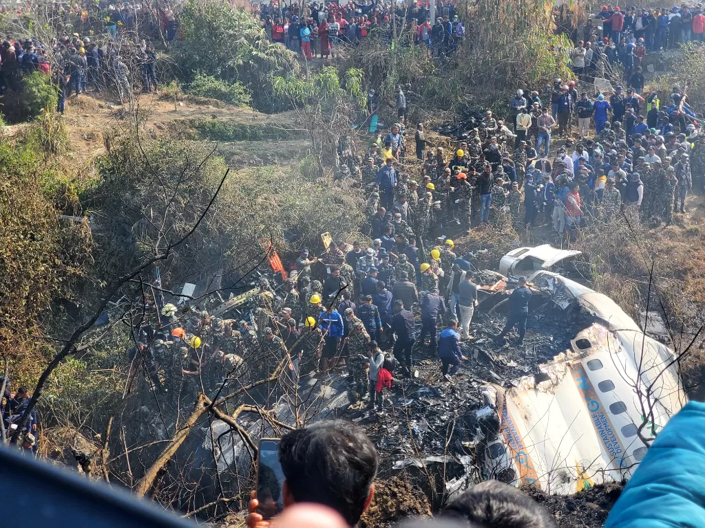 Kecelakaan pesawat di Nepal. (REUTERS)