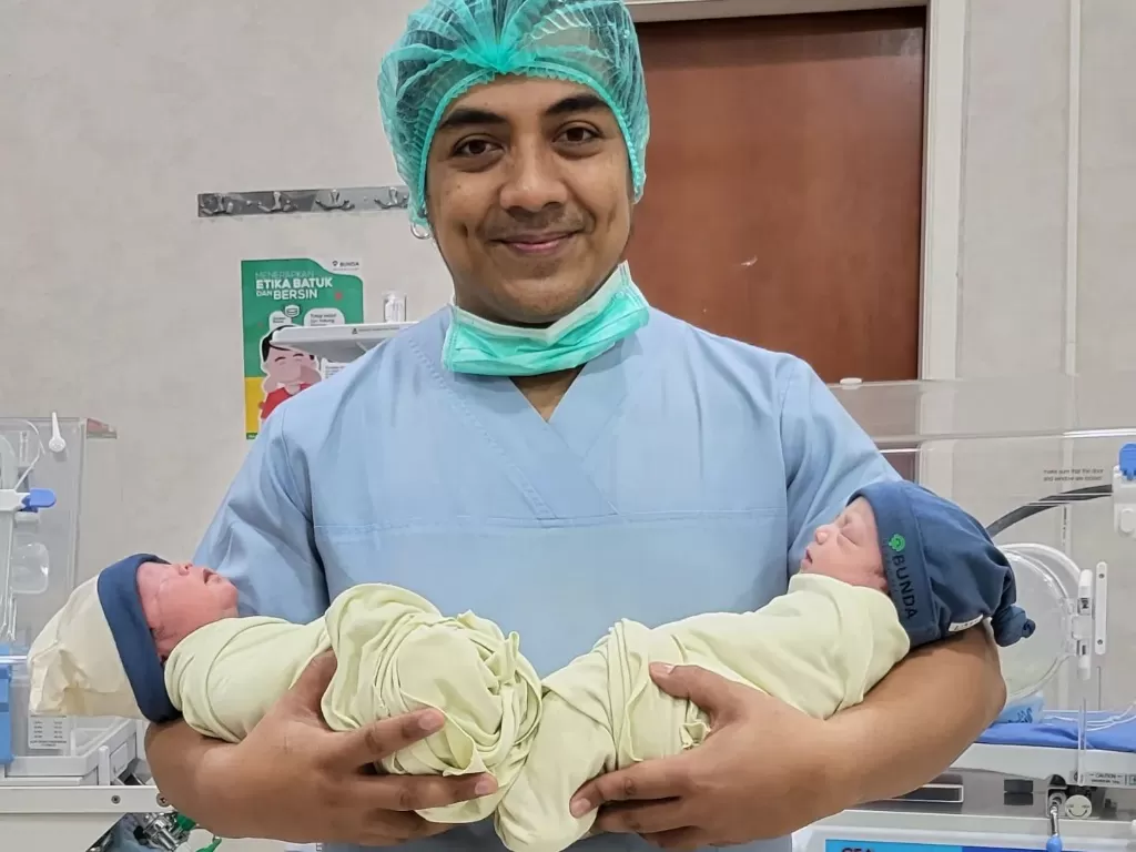 Ustaz Riza Muhammad dikaruniai anak kembar laki-laki (Instagram/ustdzrizamuhammad)