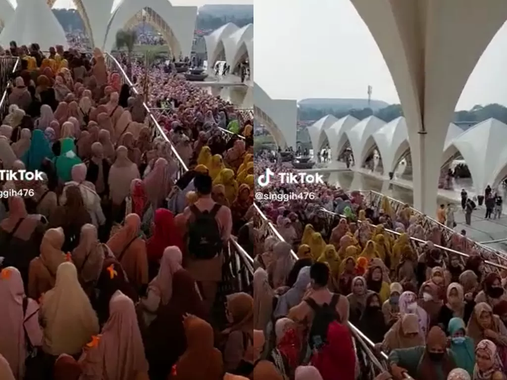 Masjid Al Jabbar penuh oleh lautan manusia. (Instagram/@singgih476)